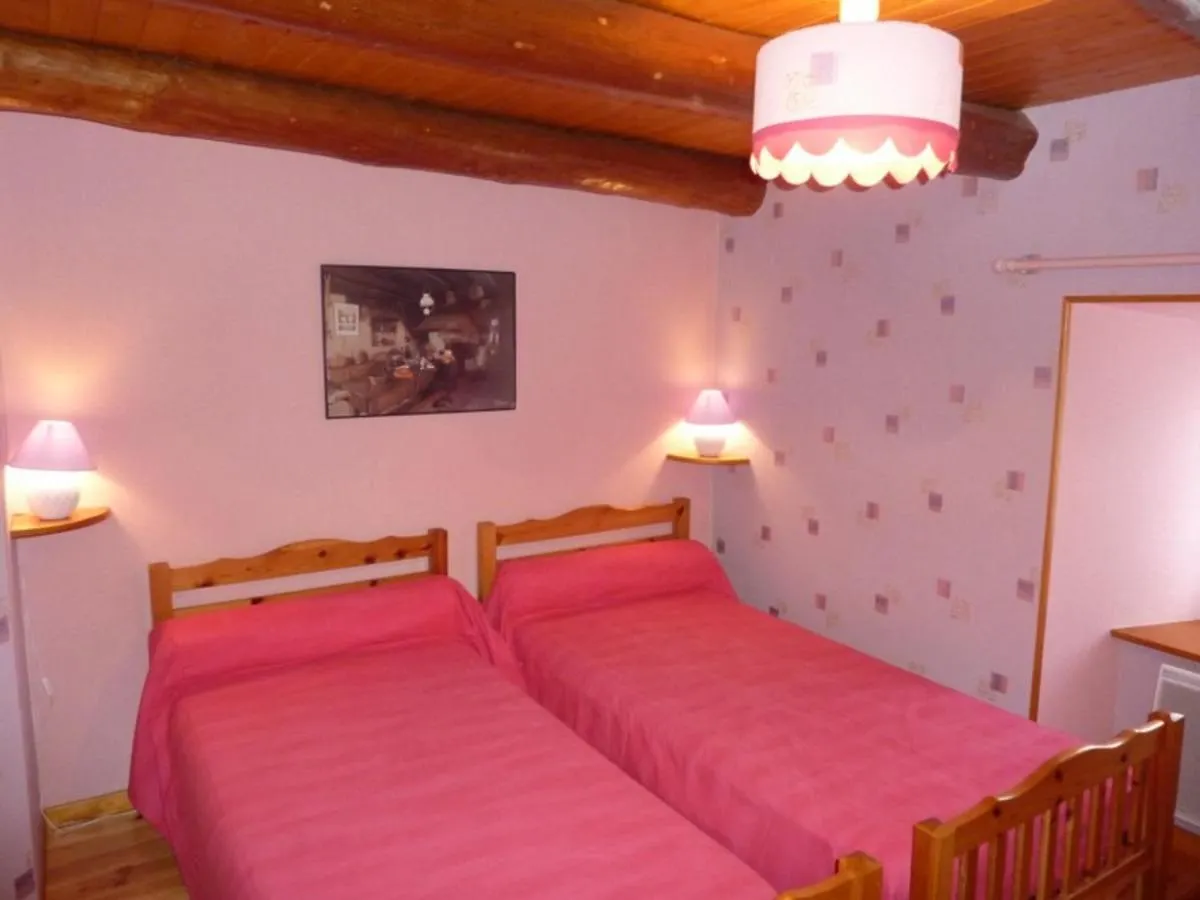 Holiday home Charmante Maison Renovee Avec Jardin, Cheminee Et Equipements Modernes - 4 Pers. - Fr-1-742-243 Arcomie